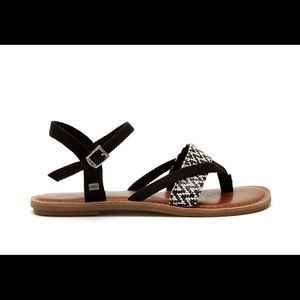 toms lexie black and white thong sandals